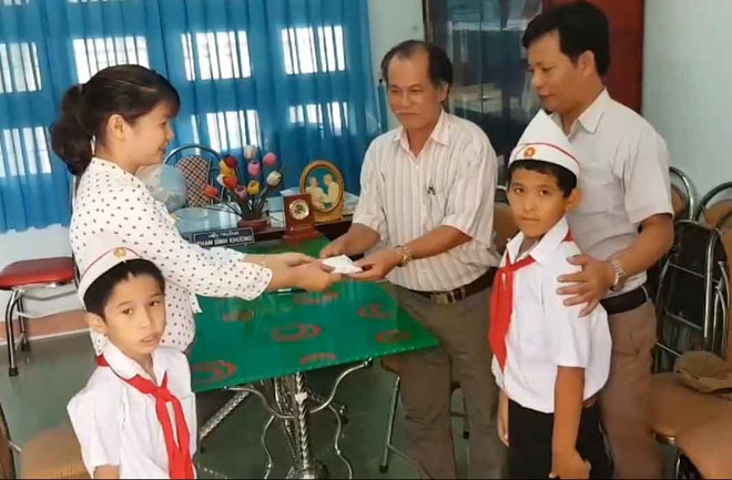 khen thưởng hành động đẹp của học sinh Bình Định