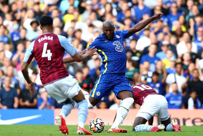 Lukaku ghi dấu chân cho đội Chelsea tại Stamford Bridge